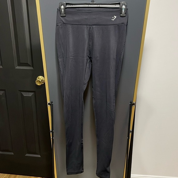 Gymshark Black Leggings - Picture 1 of 4